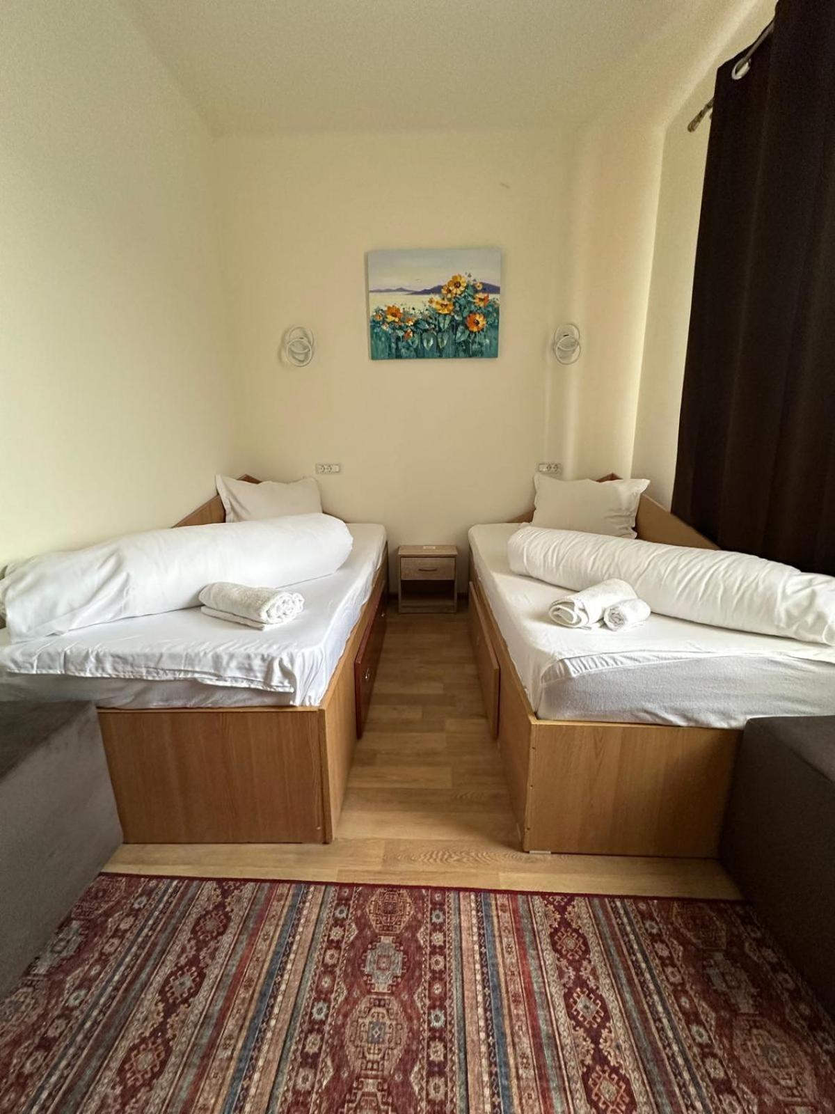 Hotel DorTin Arad Exterior foto